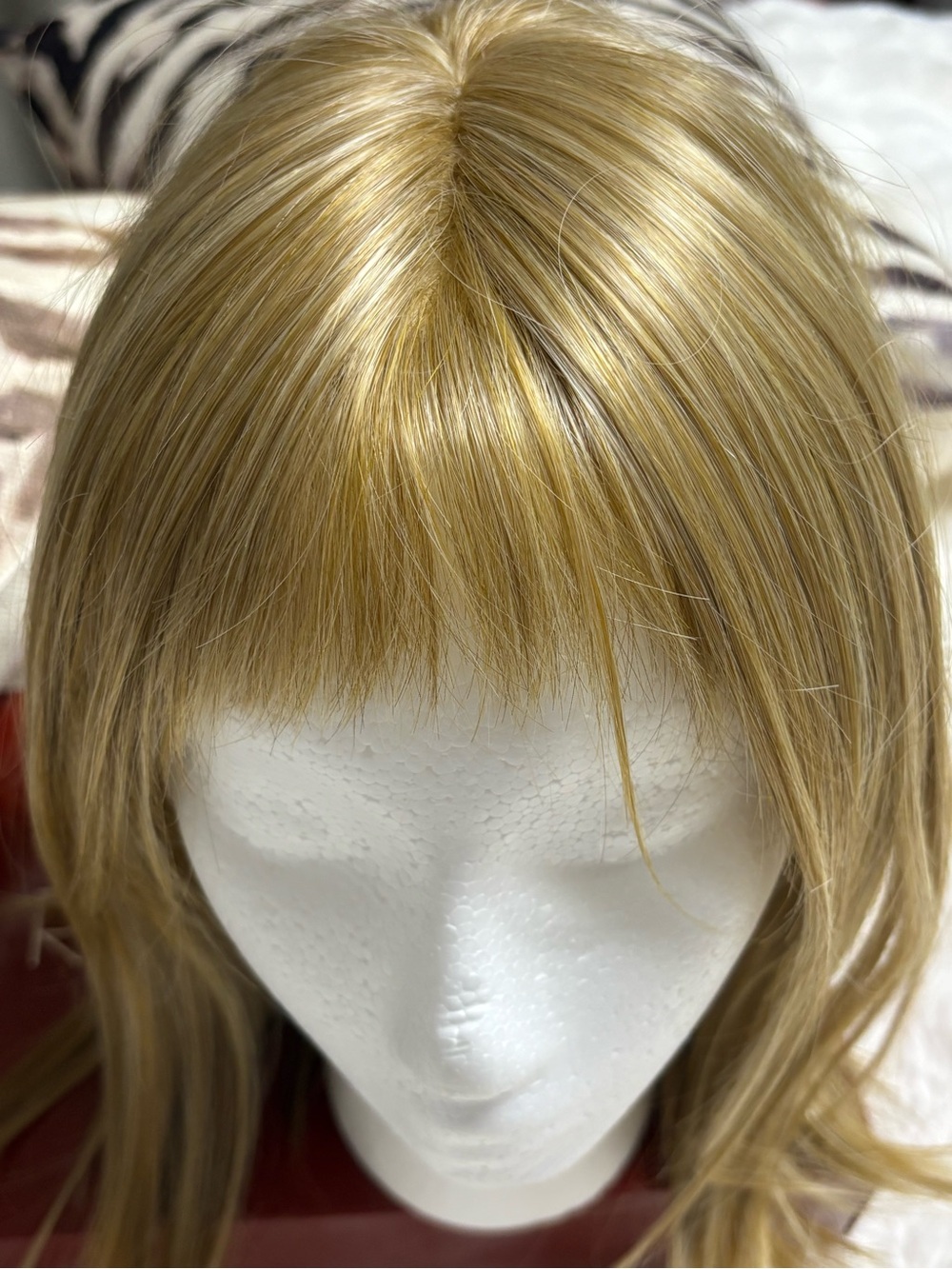 Blonde heat tolerant Synthetic Women's Wig with Soft Layers and Fringe - Picture 2 of 5